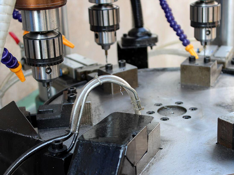 鉆攻機(jī)攻絲要不要加油？